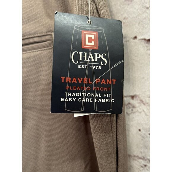CHAPS Mens Pleated Travel Pant Traditional Fit Easy Care Tan Brown 36 x 30 NEW - Picture 5 of 7